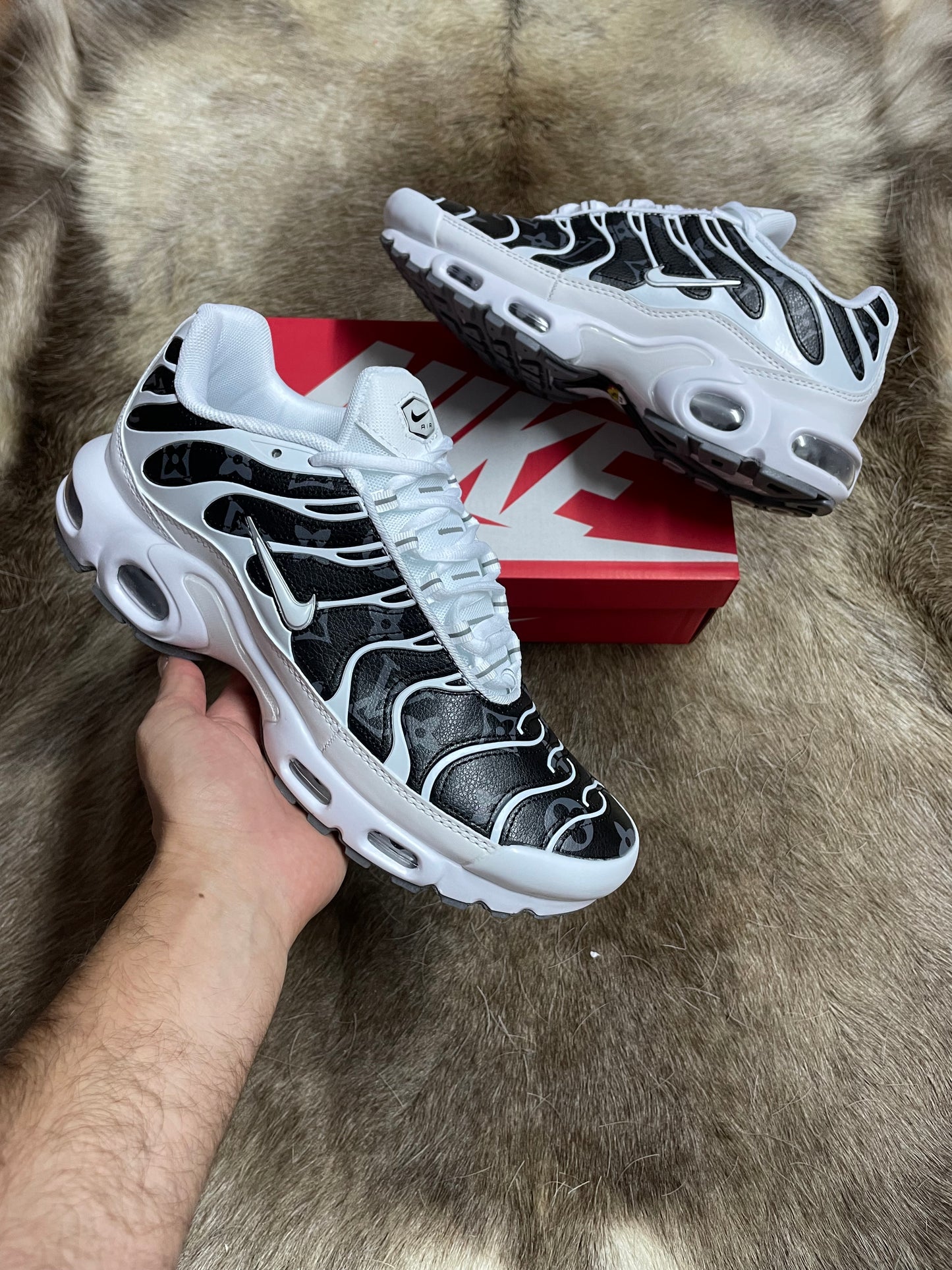 NIKE TN