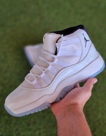 JORDAN 11