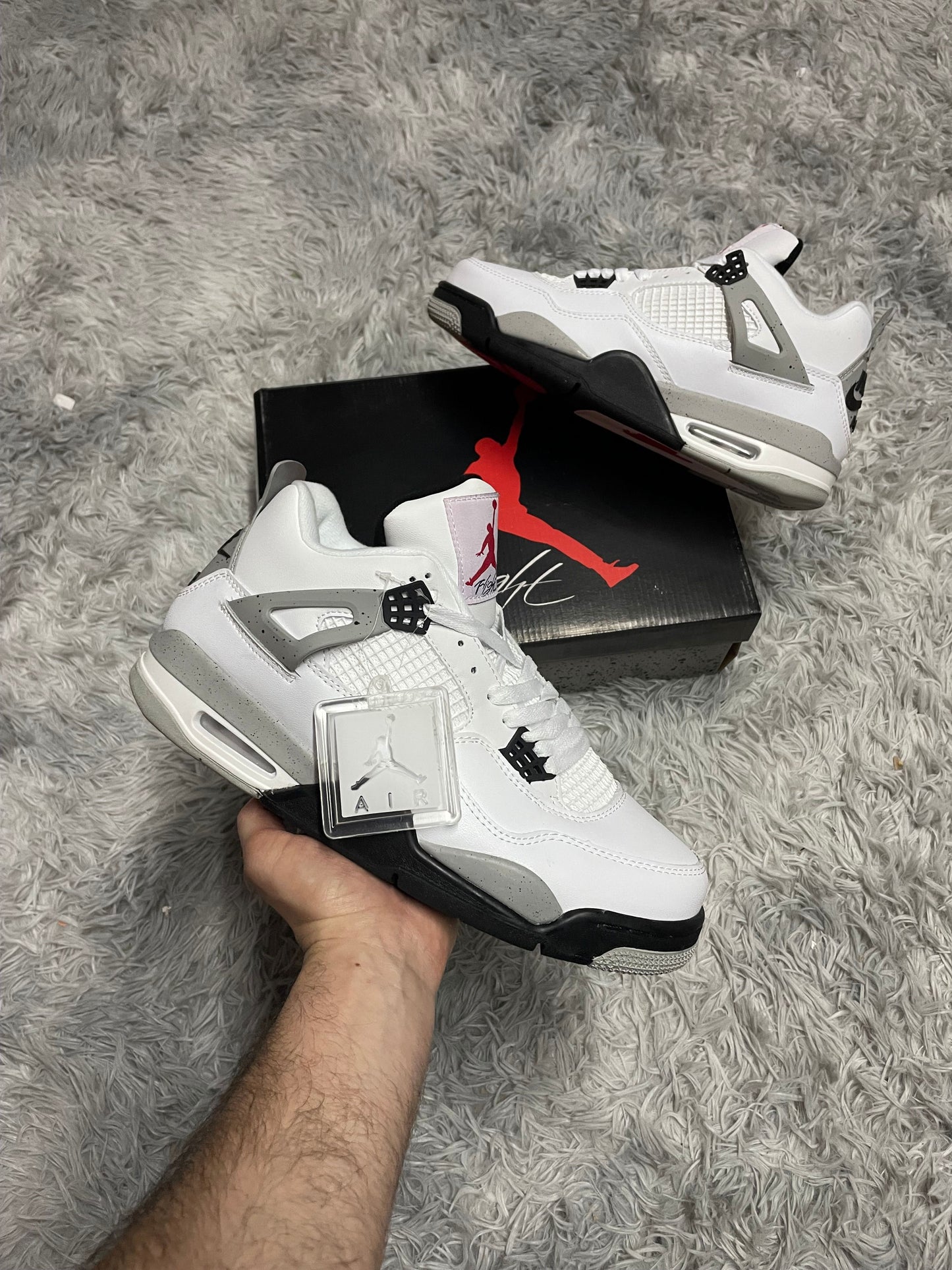 JORDAN 4