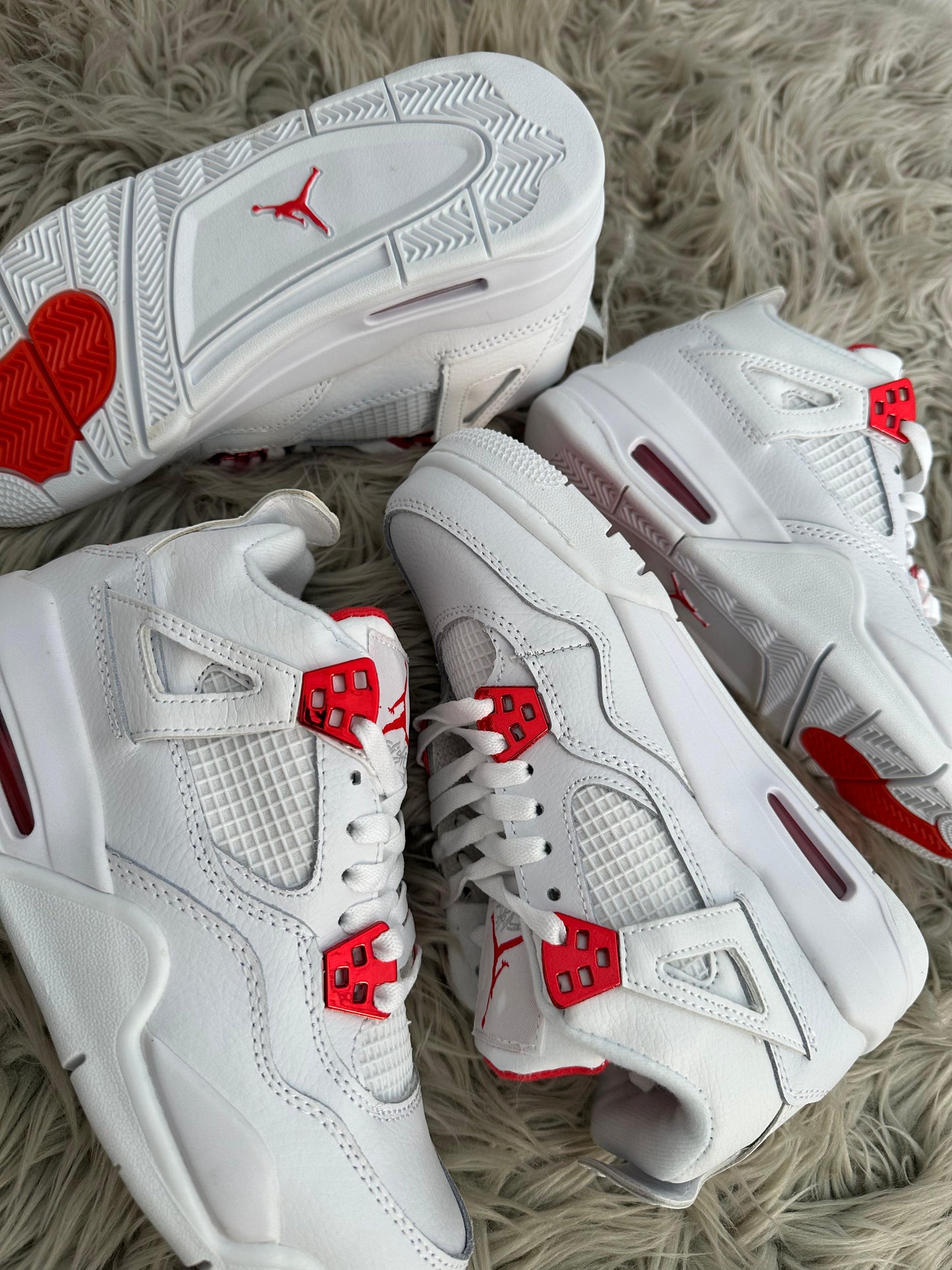 JORDAN 4