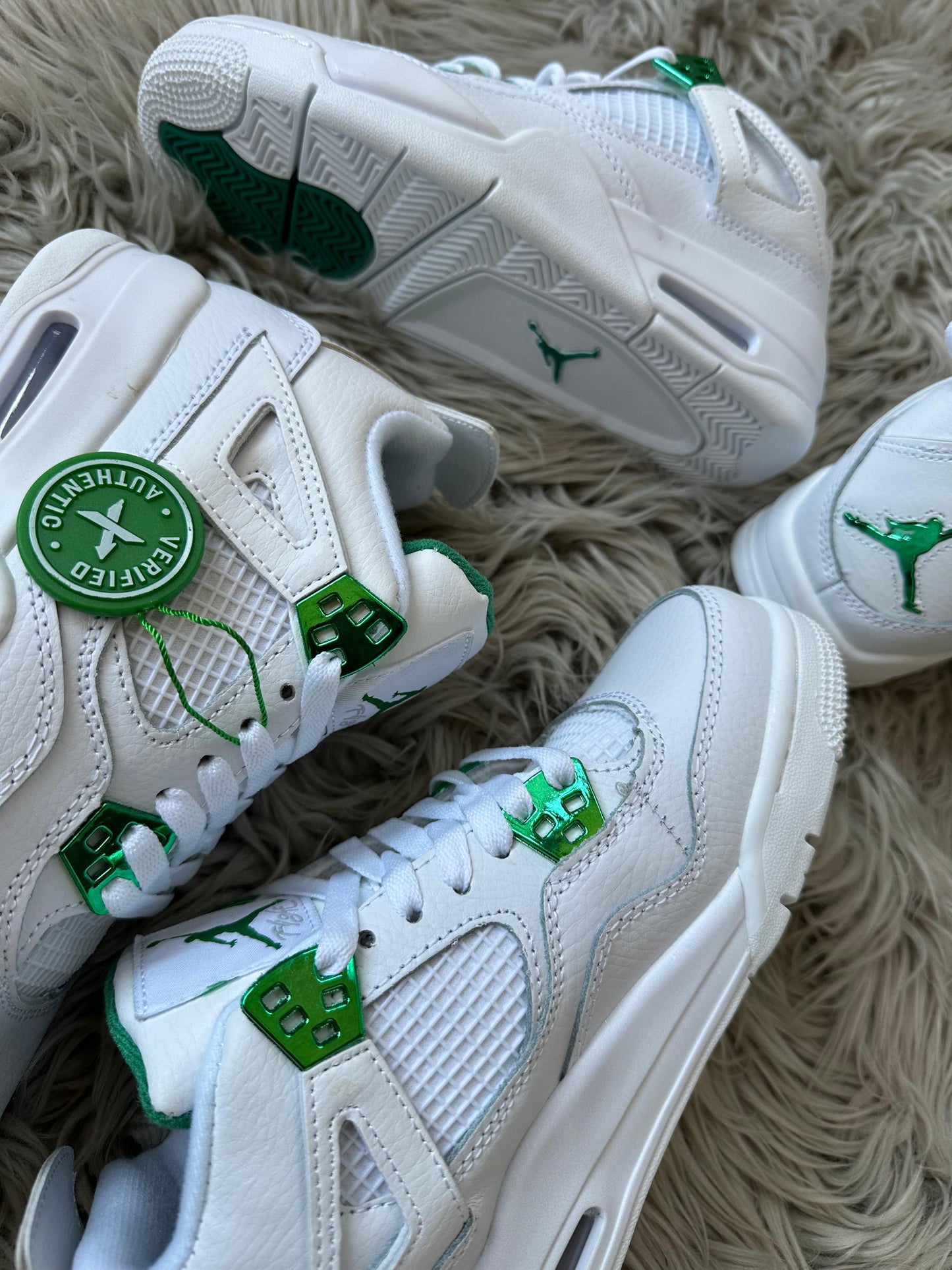 JORDAN 4 BLANCO Y VERDE