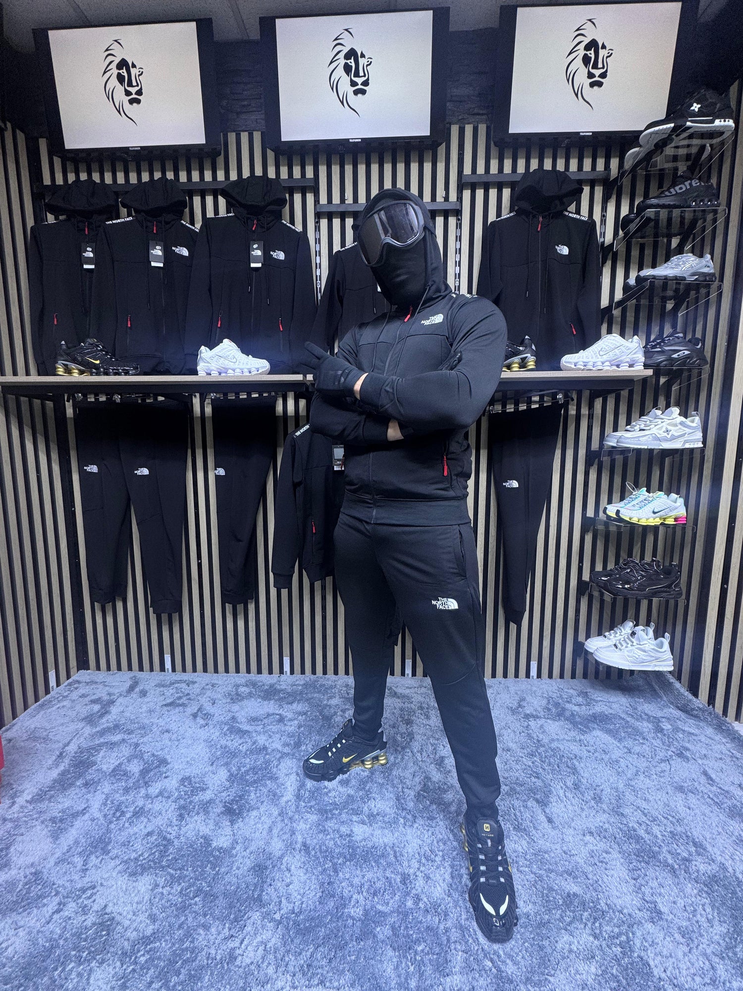 CHANDALS THE NORTH FACE