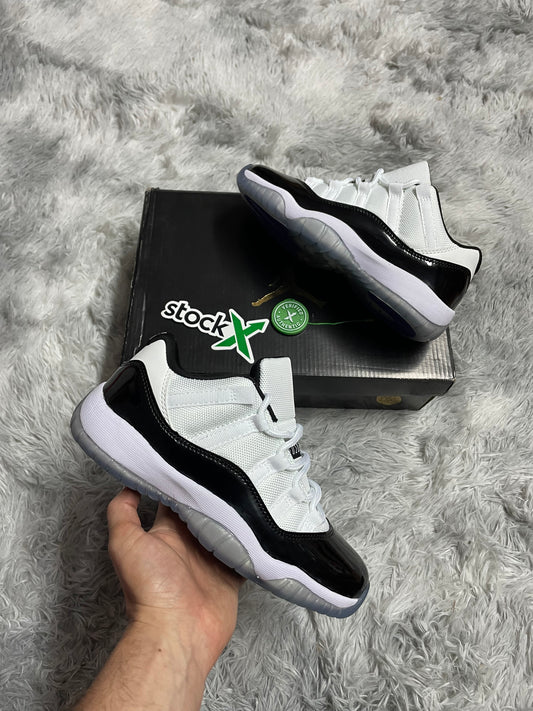 JORDAN 11