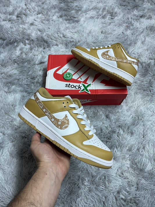 NIKE DUNK LOW