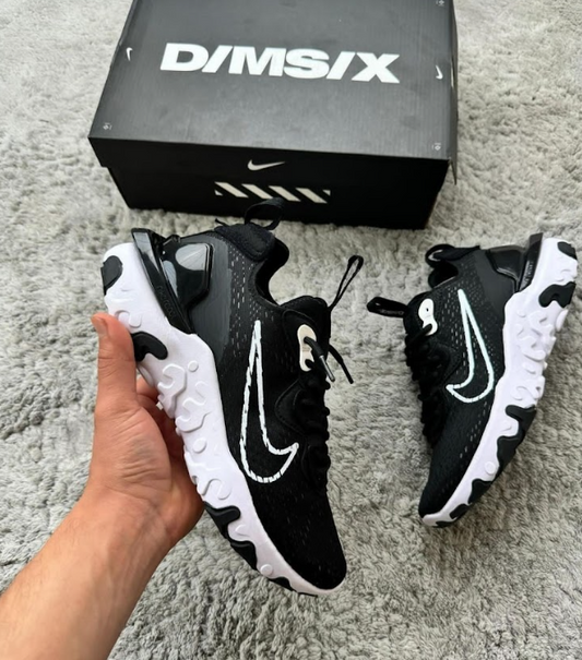 NIKE REACT