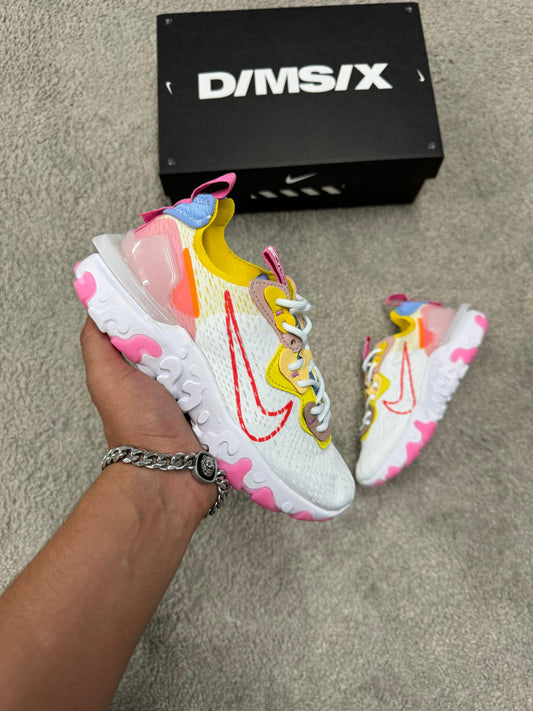 NIKE REACT
