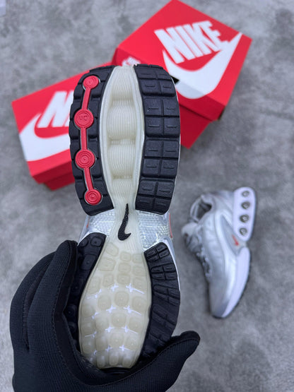 NIKE DN x SUPREME