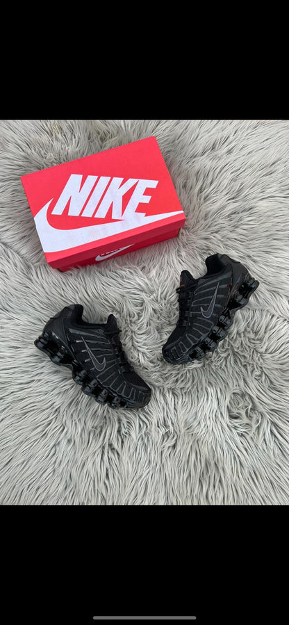 NIKE SHOX NEGRAS