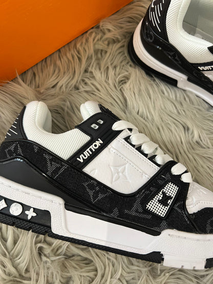 LOUIS VUITTON TRAINER NEGRO Y BLANCO