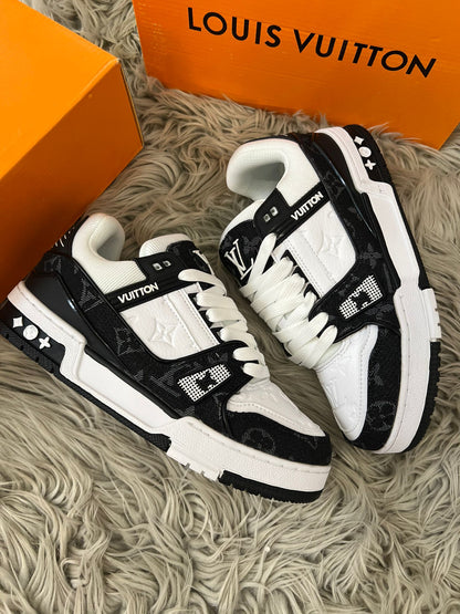 LOUIS VUITTON TRAINER NEGRO Y BLANCO