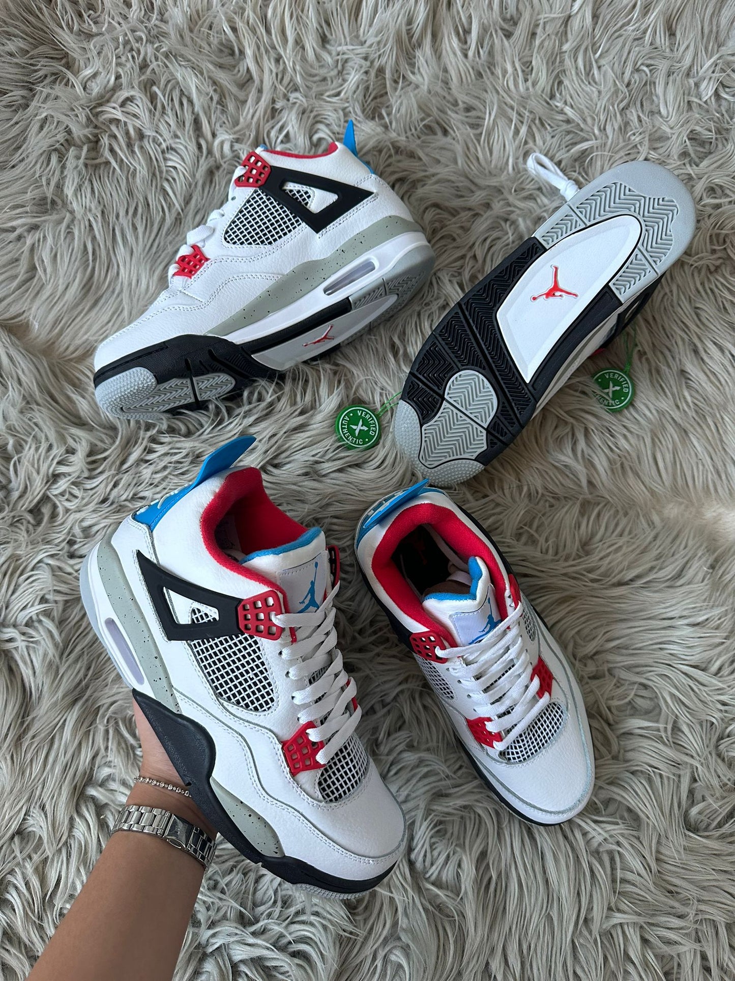 JORDAN 4